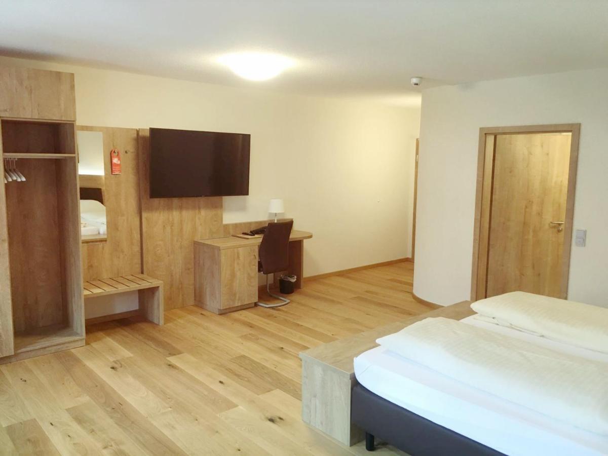 Hotel Gasthof Zum Loewen Velburg Luaran gambar