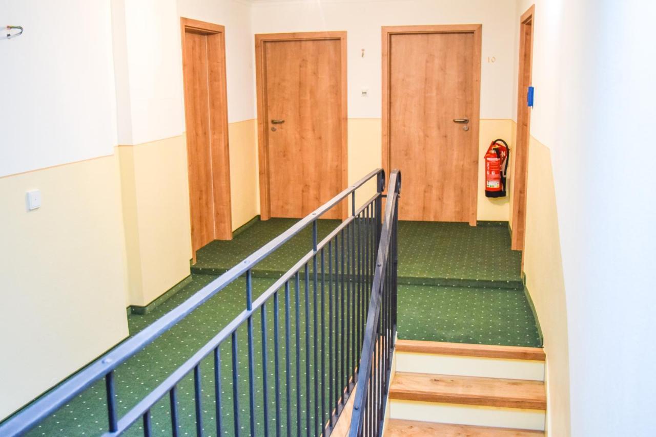 Hotel Gasthof Zum Loewen Velburg Luaran gambar