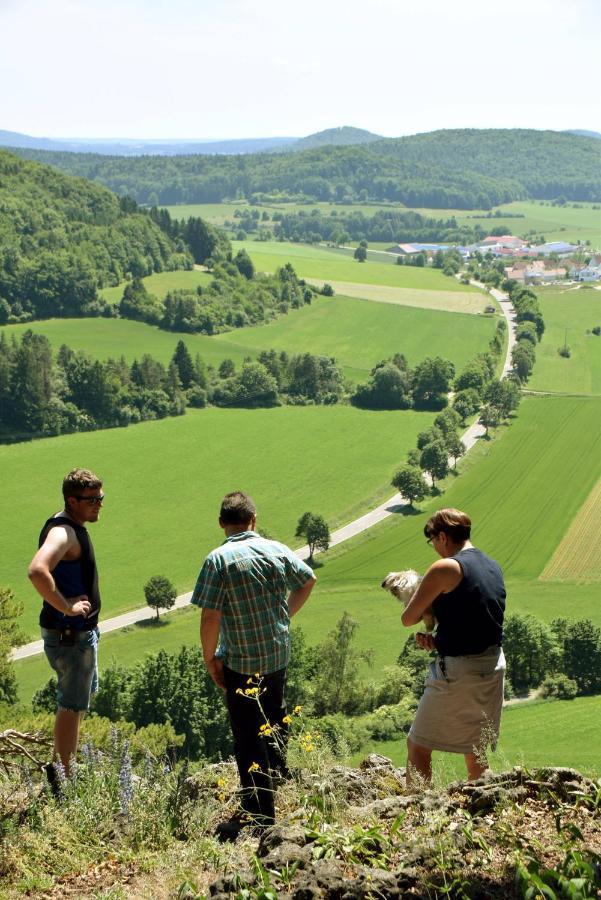 Hotel Gasthof Zum Loewen Velburg Luaran gambar