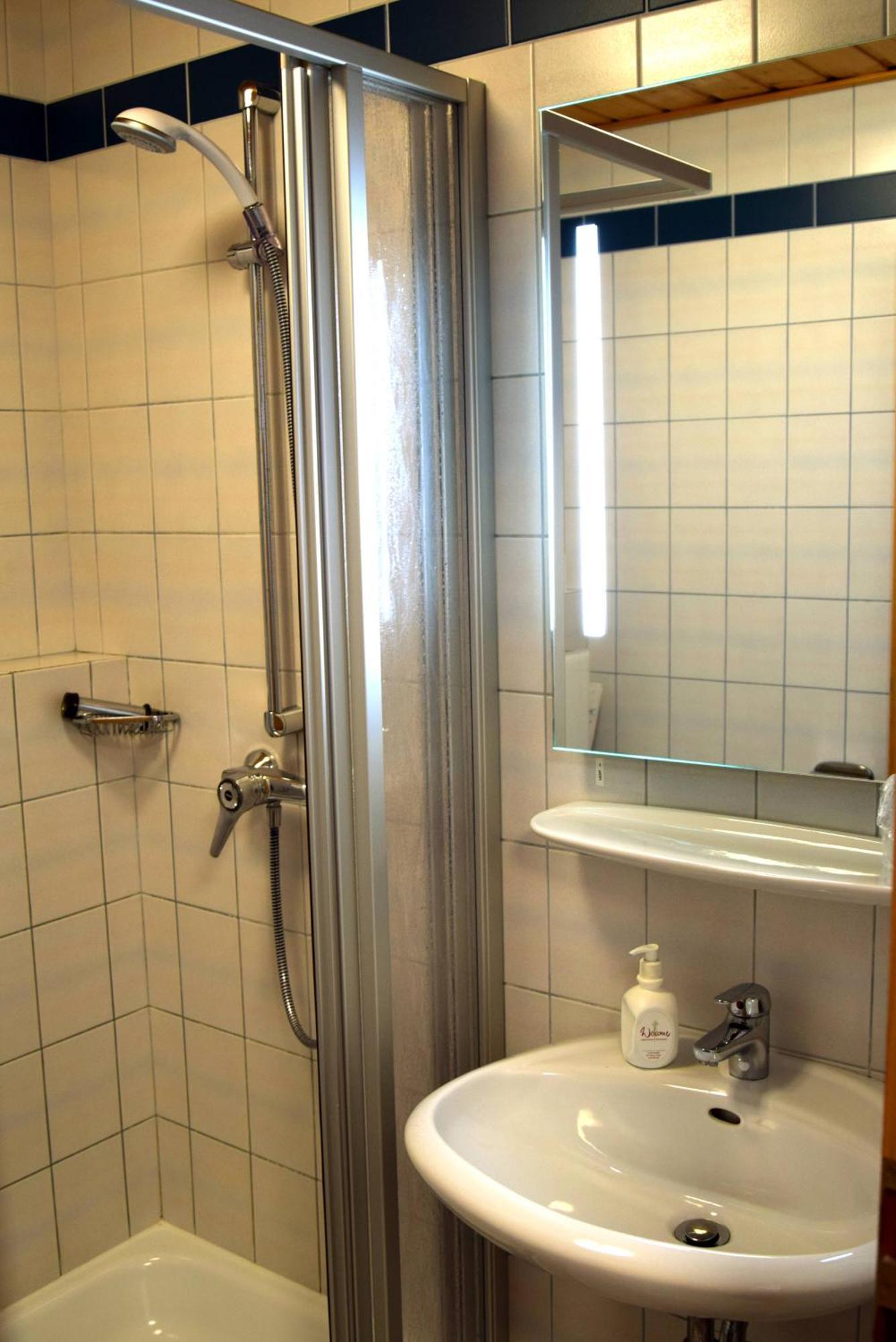 Hotel Gasthof Zum Loewen Velburg Bilik gambar