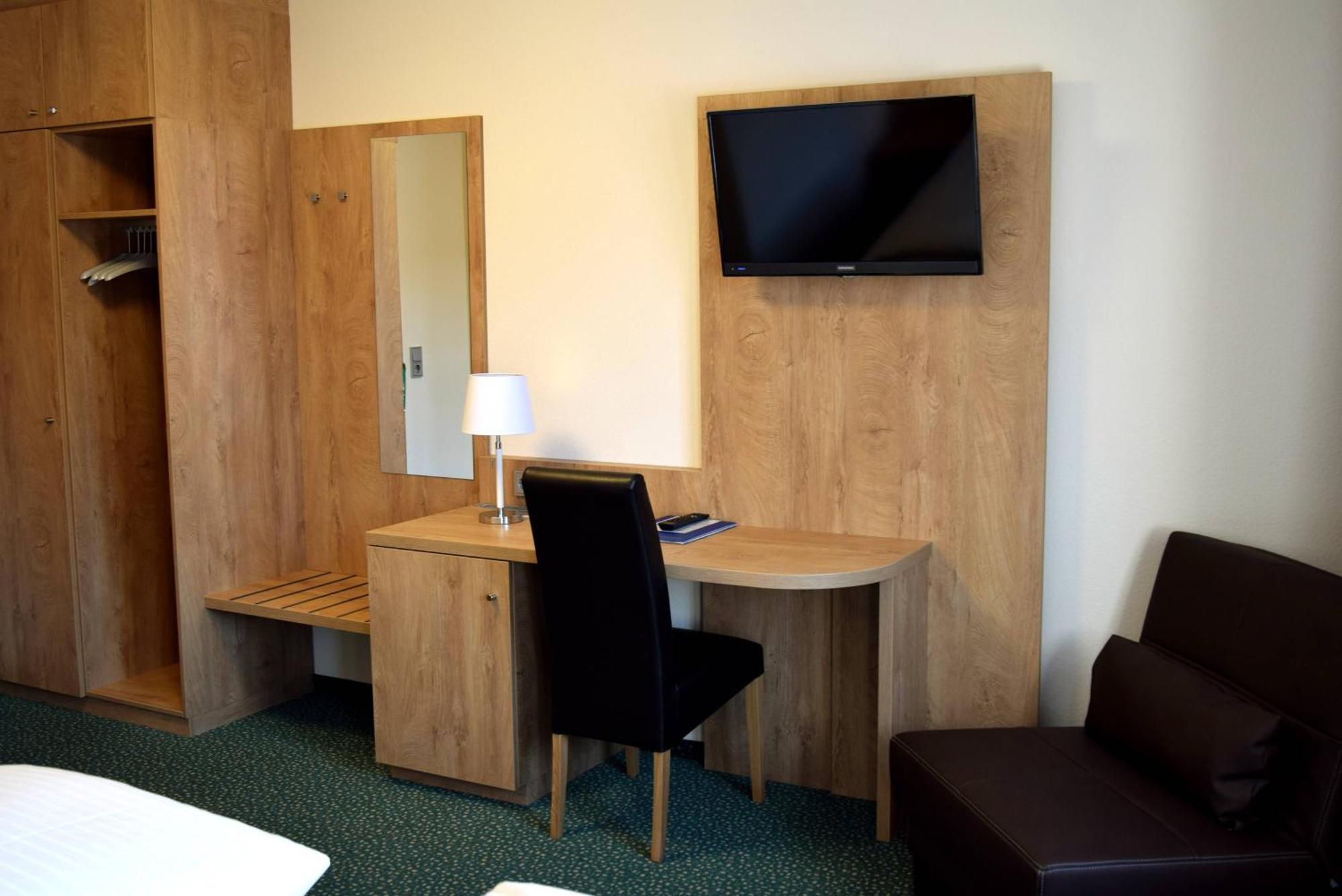 Hotel Gasthof Zum Loewen Velburg Bilik gambar